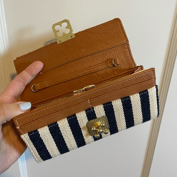 Wallet - Picture 2 of 4